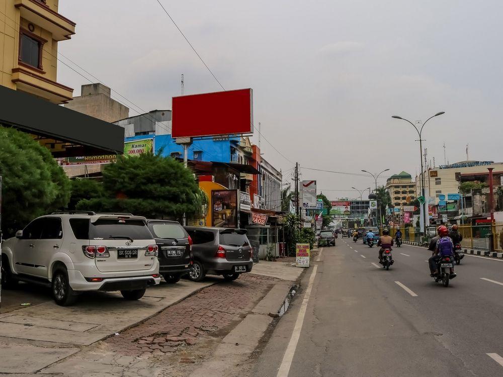 Antares Hotel Medan Exterior foto