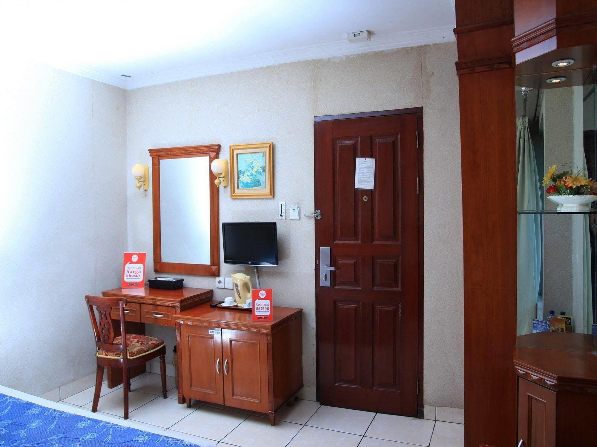 Antares Hotel Medan Exterior foto