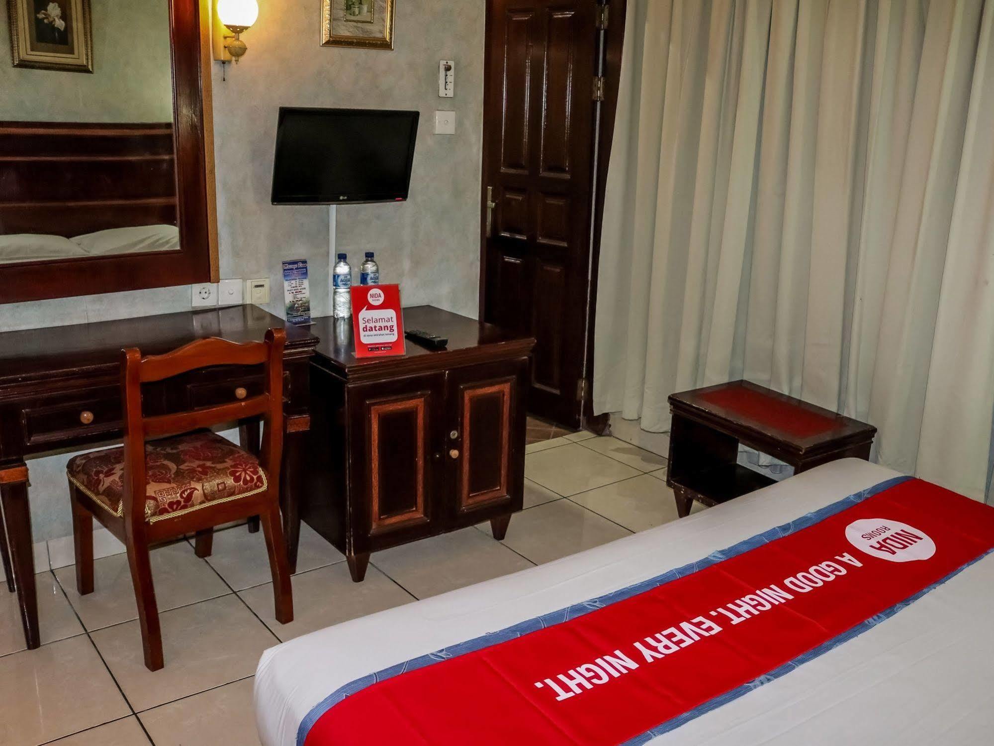 Antares Hotel Medan Exterior foto