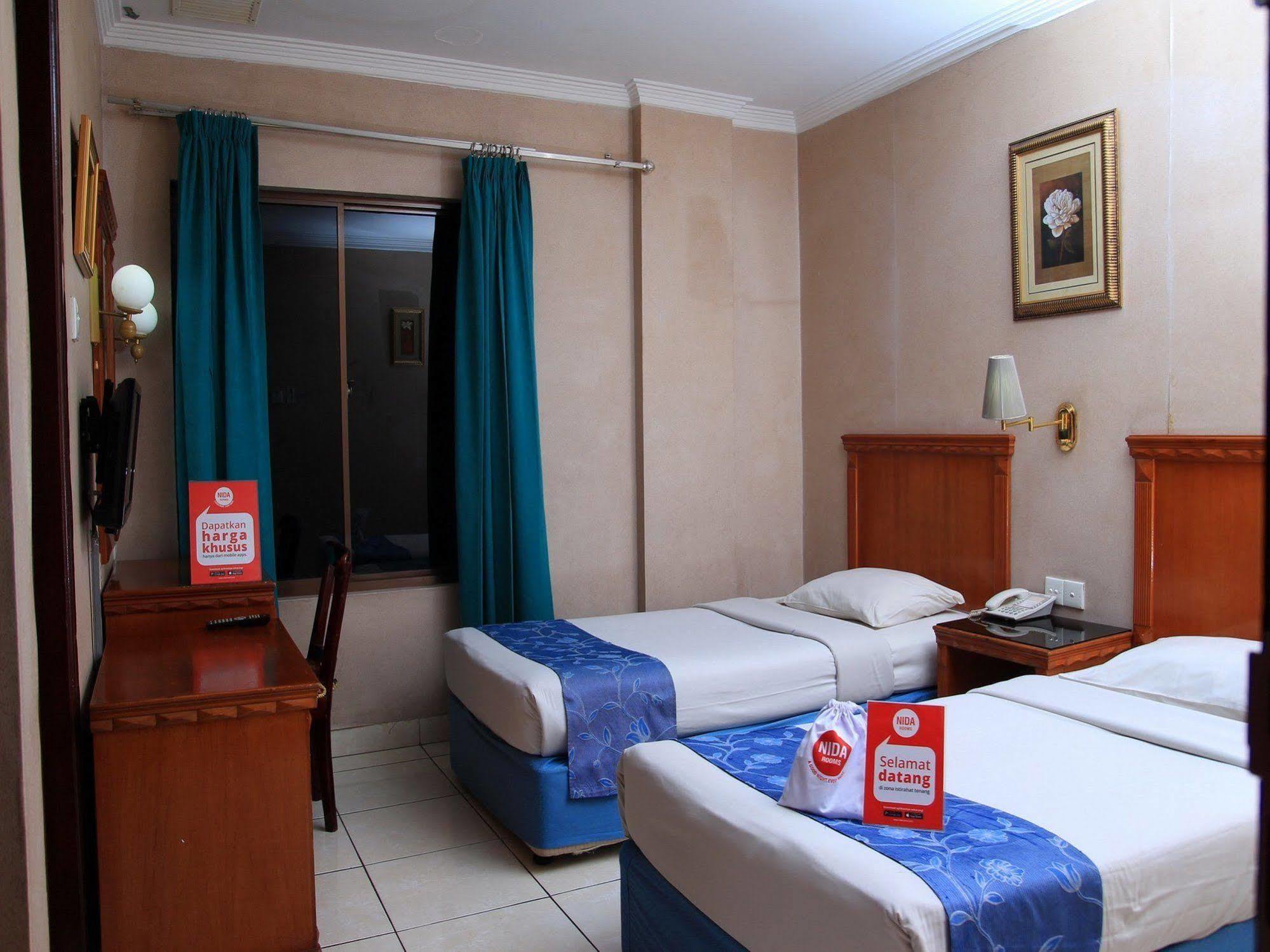 Antares Hotel Medan Exterior foto