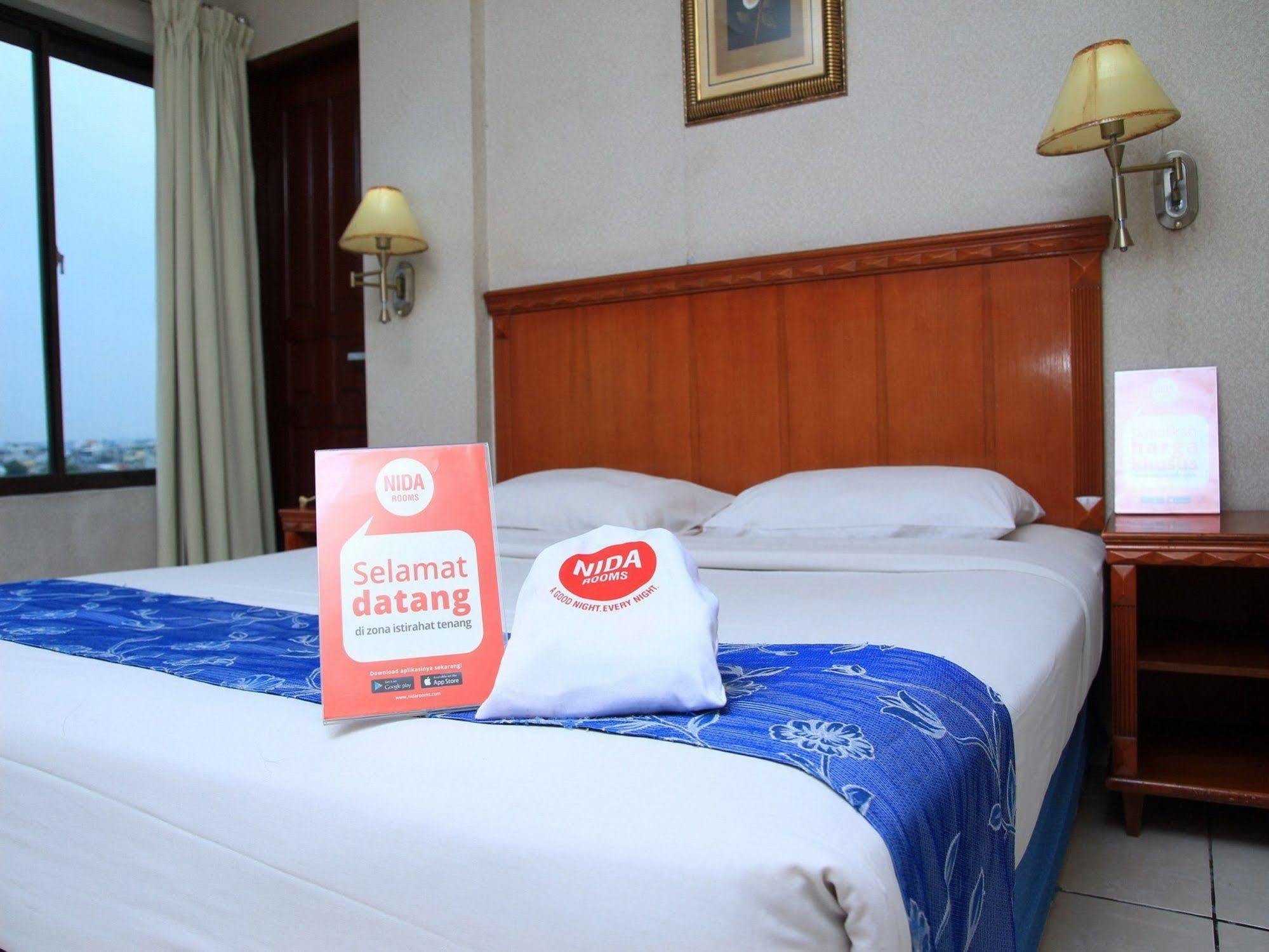Antares Hotel Medan Exterior foto